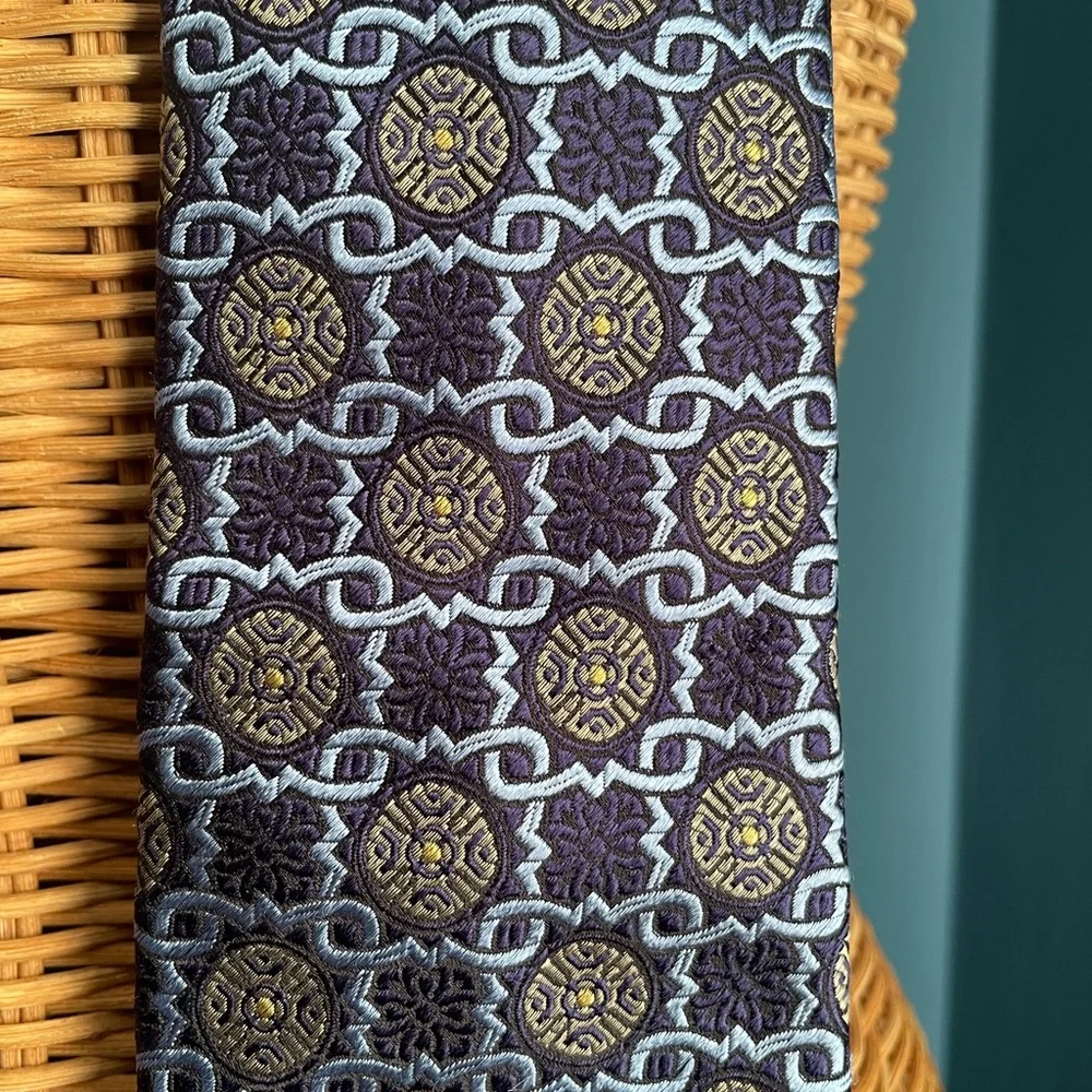 Santorelli Men’s Silk Tie. Made in Italy. Dark & Light Blue with Gold